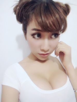 少妇大战28厘米黑人_HD完整在线观看