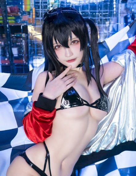 欧美性感大胸床上写真集_高清高清完整版播放